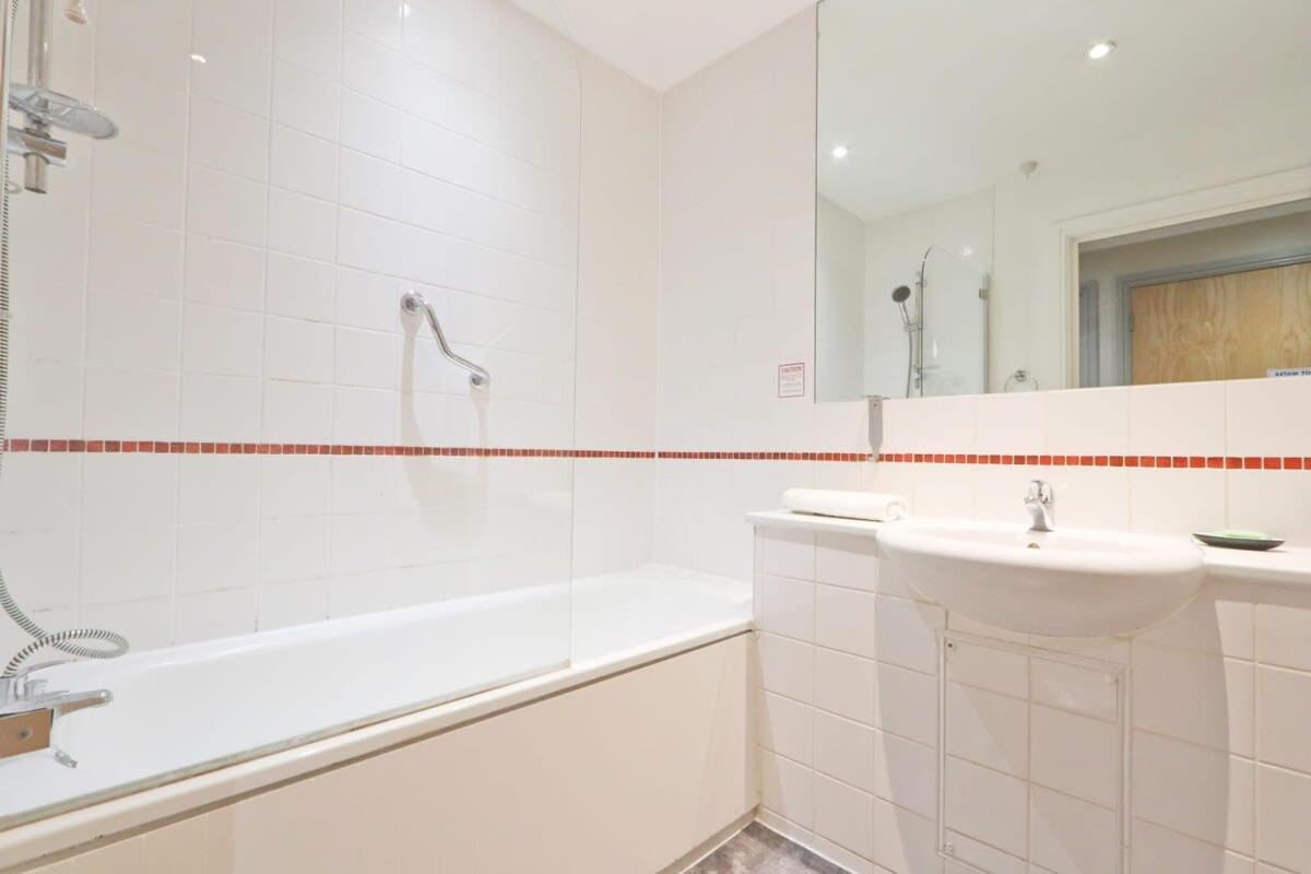 City Centre 1 Bed Apartment Bristol Exterior photo